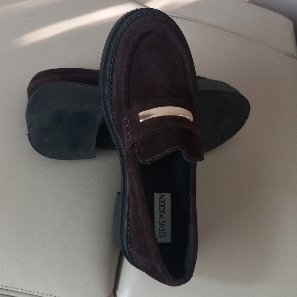 Steve Madden Chocolate Suede Platform Loafers with Gold Bar Detail Size 6.5 - Picture 12 of 15